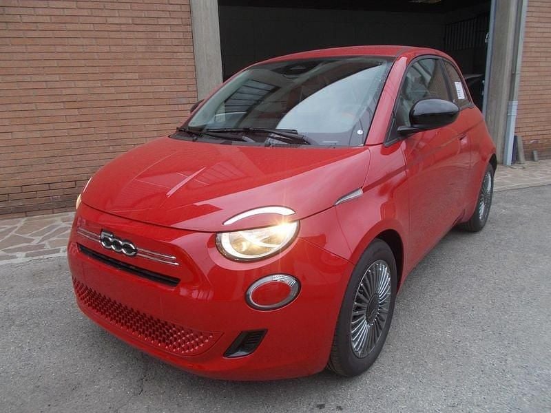 Nuova Fiat 500 Icon 65 CV (47 kW) 2026 Rosso Utilitaria