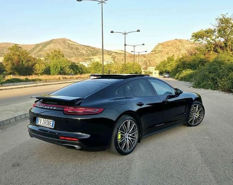 Usata Porsche Panamera 330 CV (242 kW) 2019 Berlina