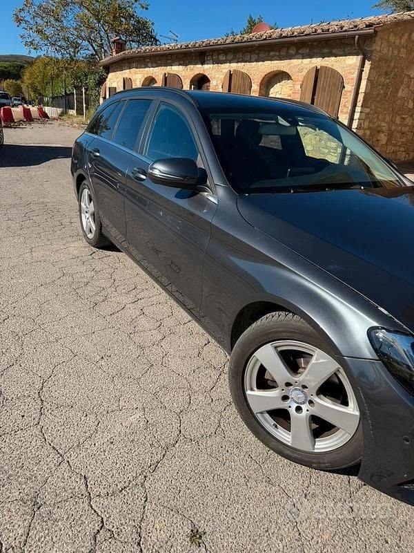 Usata Mercedes C180 116 CV (85 kW) 2016 Grigio Berlina