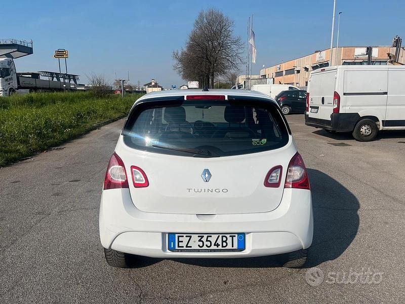 Begagnad Renault Twingo Night&Day 75 HK (55 kW) 2014 Vit Halvkombi
