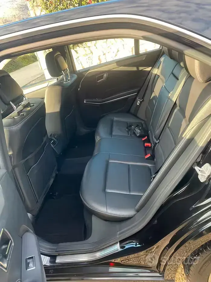 Usata Mercedes E220 170 CV (125 kW) 2015 Nero Berlina