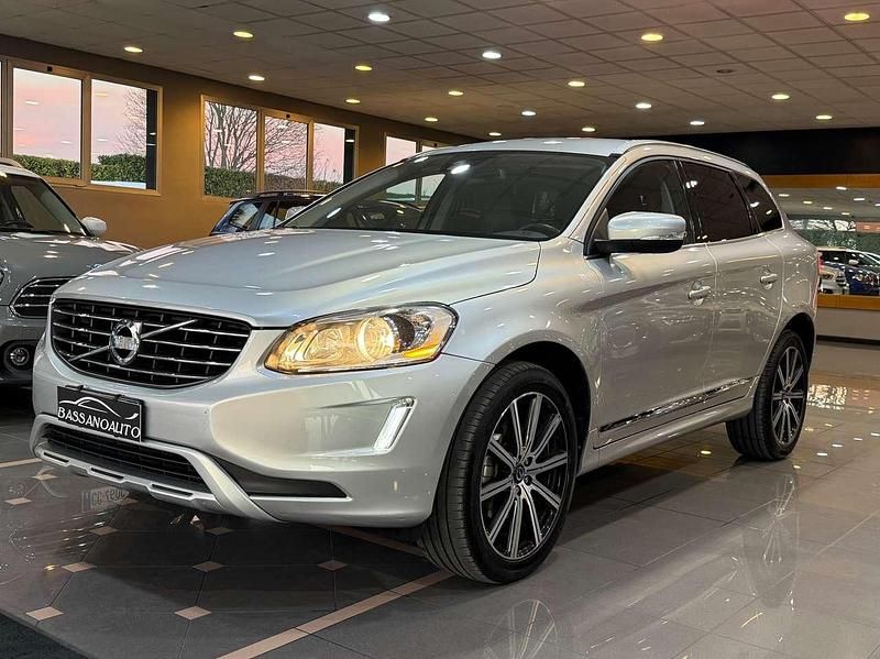Grigio Usata 2014 Volvo XC60 Momentum SUV | 14.700 € (Cara) - Immagine 1/4
