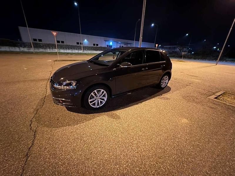 Usata VW Golf VII Highline 116 CV (85 kW) 2018 Berlina