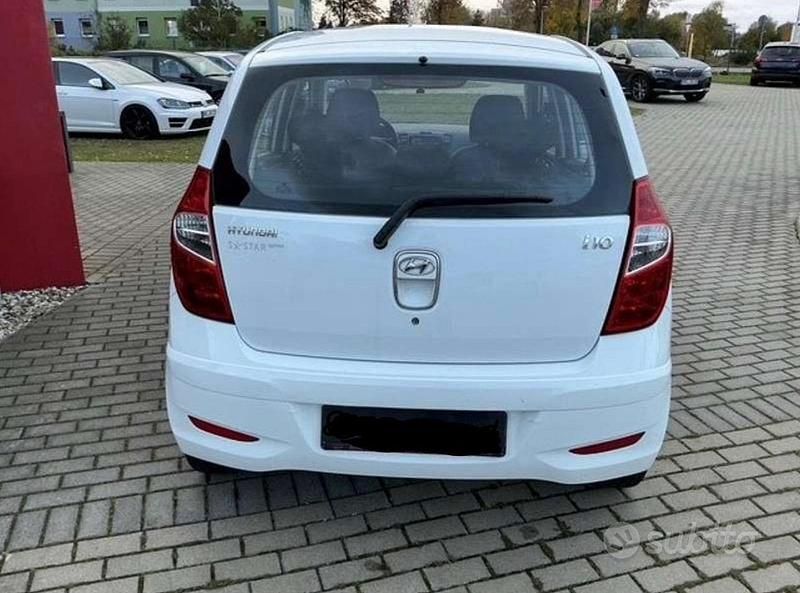 Usata Hyundai i10 Edition 69 CV (50 kW) 2013 Bianco Utilitaria