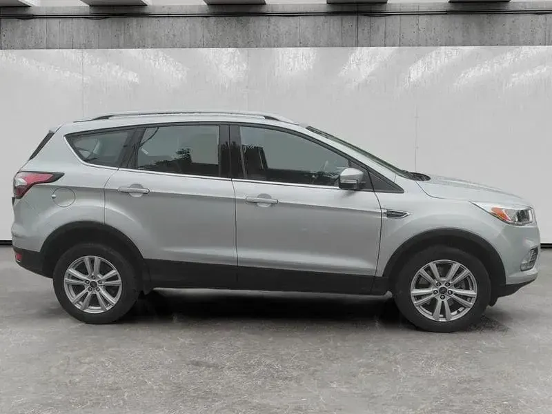 Usata Ford Kuga S 119 CV (87 kW) 2017 Argento SUV