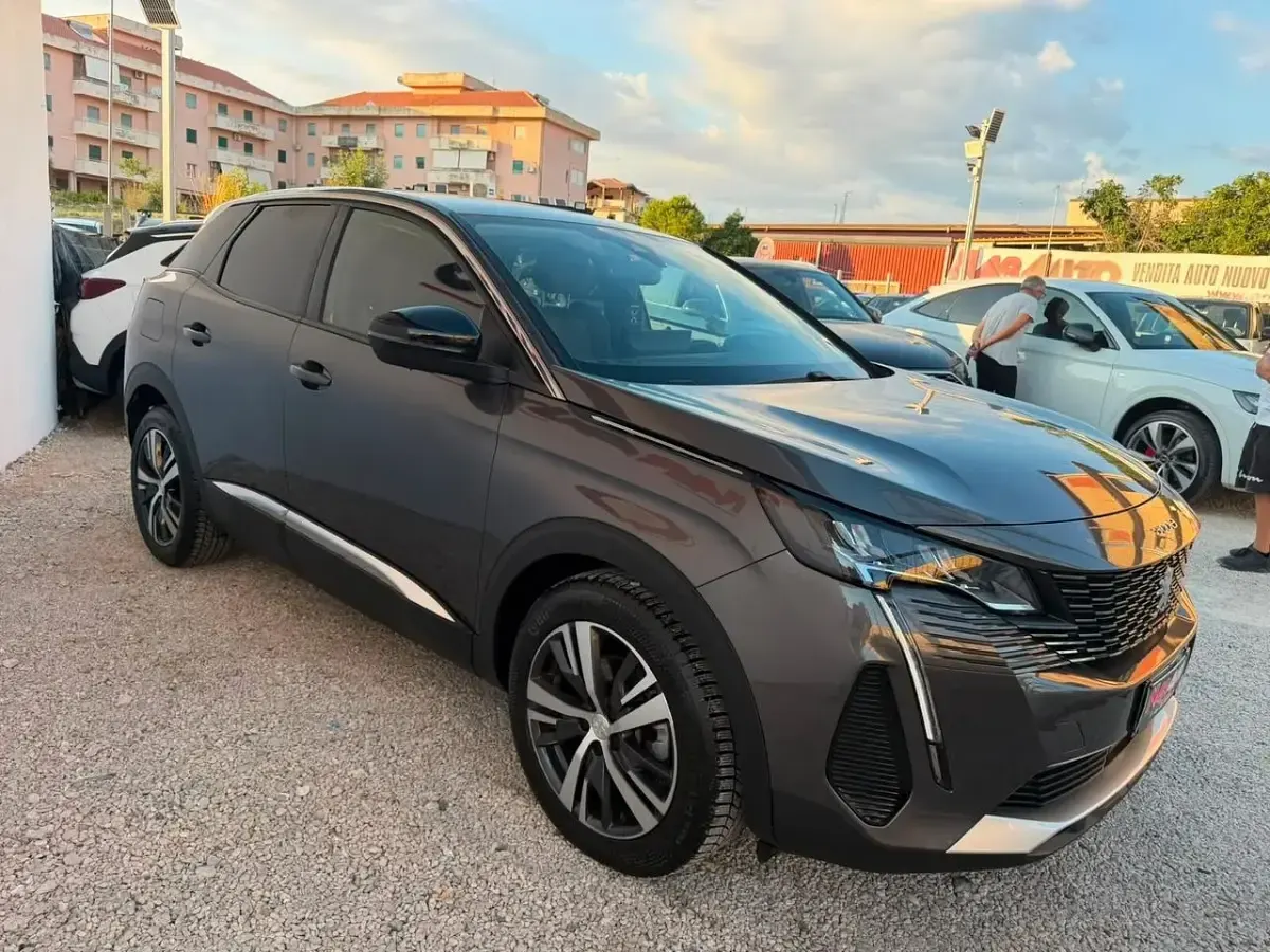 Usata Peugeot 3008 Allure 131 CV (96 kW) 2022 Grigio SUV
