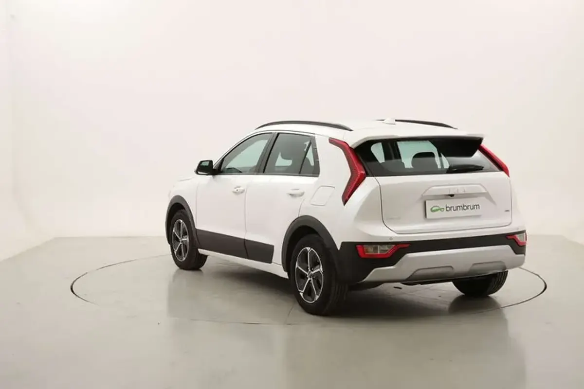 Usata Kia Niro 141 CV (103 kW) 2023 Bianco SUV