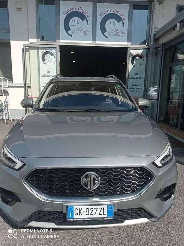 Grigio Usata 2022 MG ZS Luxury Tre volumi | 12.990 € (Buon prezzo) - Immagine 1/4