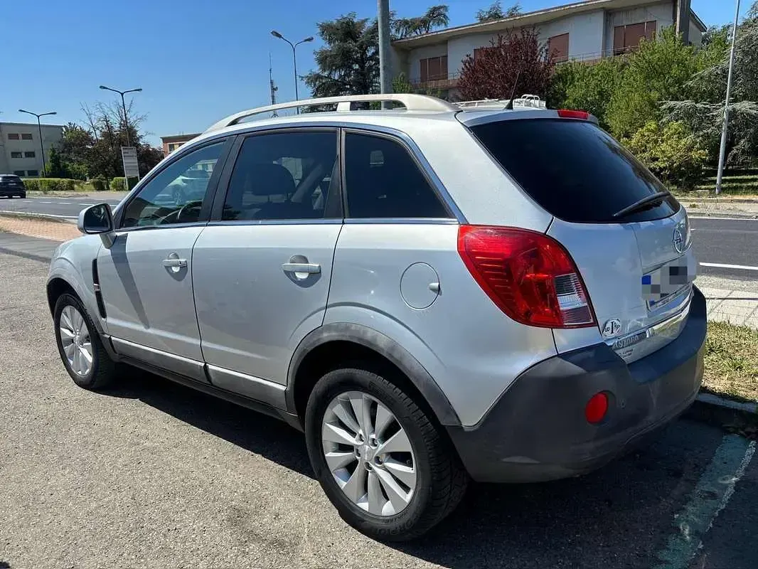 Usata Opel Antara Cosmo 163 CV (119 kW) 2014 Grigio SUV