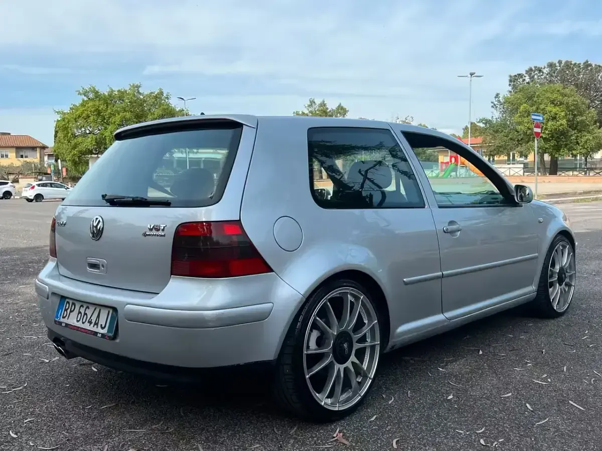 Usata VW Golf IV 450 CV (330 kW) 2000 Argento Coupé