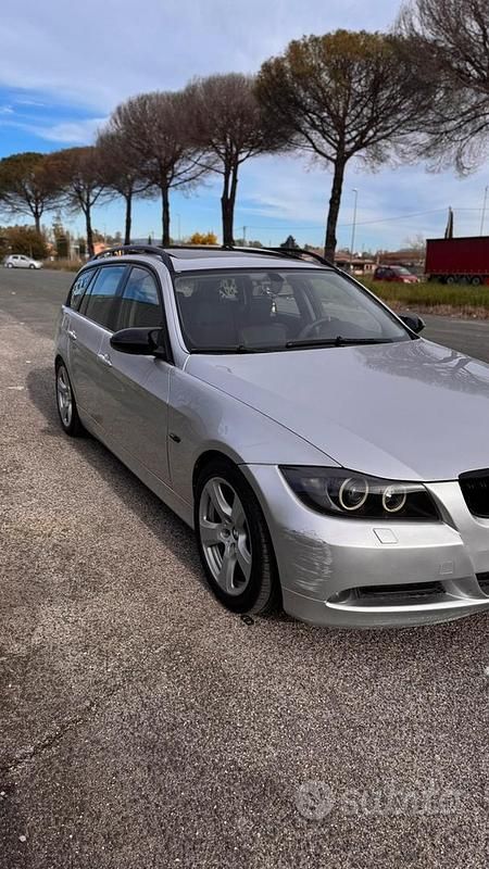 Usata BMW 320 Shadowline 163 CV (119 kW) 2005 Grigio Station wagon