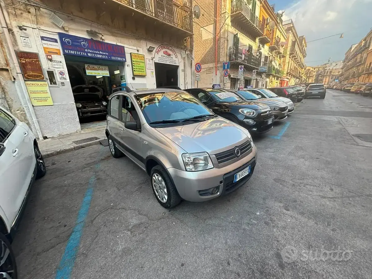 Usata Fiat Panda 4x4 Climbing 60 CV (44 kW) 2006 Utilitaria