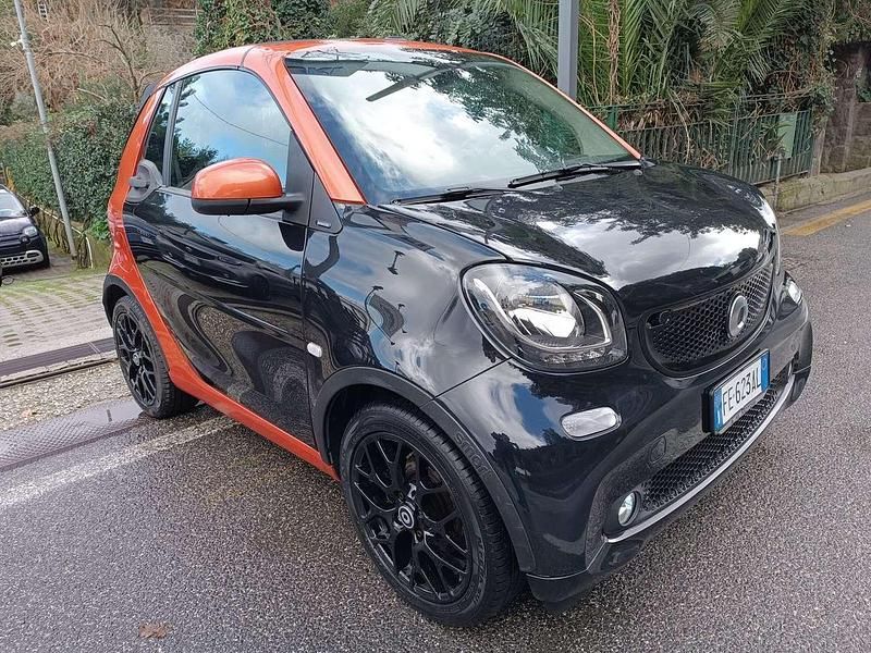 Usata Smart ForTwo Cabrio Superpassion 71 CV (52 kW) 2016 Nero Cabrio