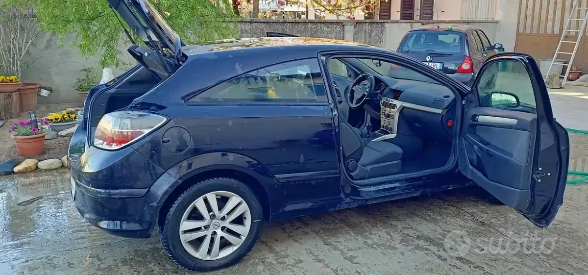 Usata Opel Astra GTC 2009 Nero Coupé