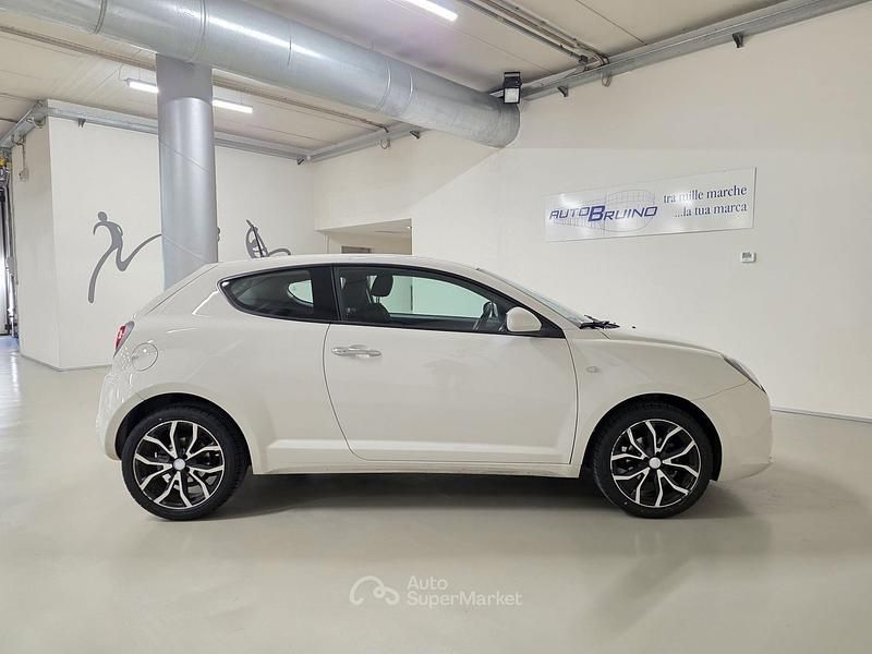 Usata Alfa Romeo MiTo Impression 69 CV (50 kW) 2013 Bianco Utilitaria