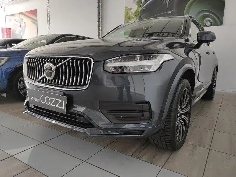 Usata Volvo XC90 Core 235 CV (172 kW) 2024 Blu SUV