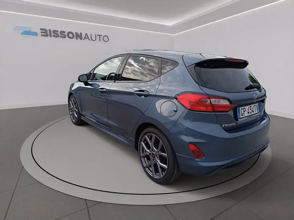 Usata Ford Fiesta ST-Line 125 CV (91 kW) 2023 Chrome blue Utilitaria