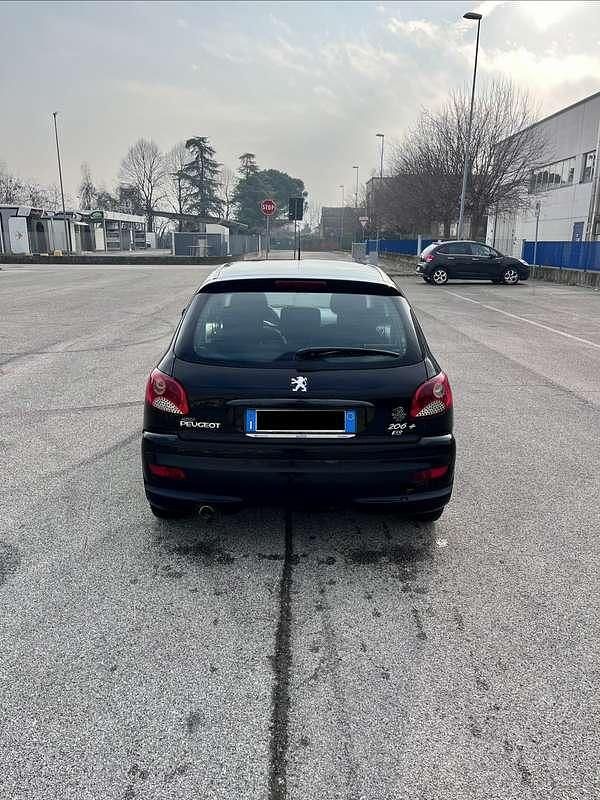 Usata Peugeot 206 60 CV (44 kW) 2010 Berlina