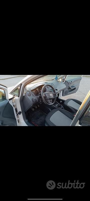 Bianco Usata 2013 Seat Ibiza Berlina | 3490 € (Buon prezzo) - Immagine 1/4