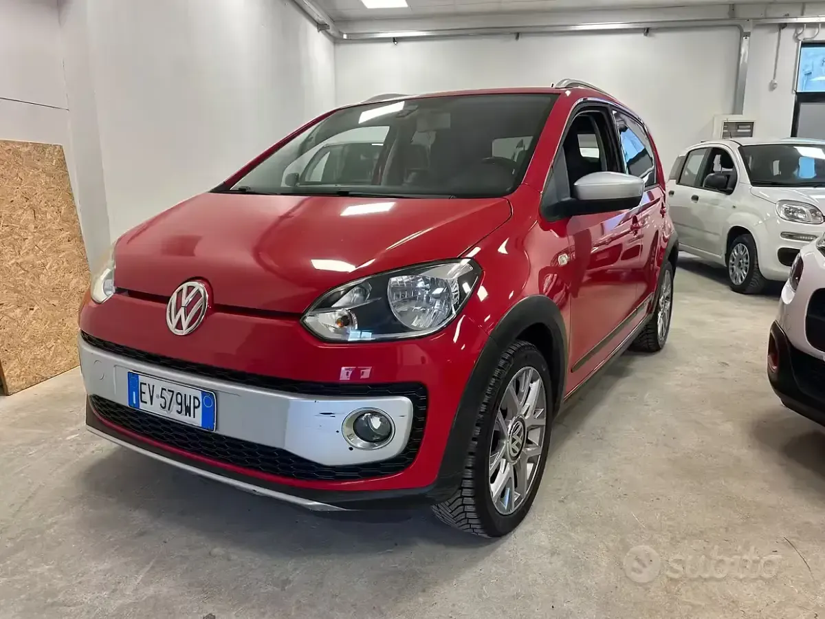Usata VW up! 75 CV (55 kW) 2014 Rosso Utilitaria