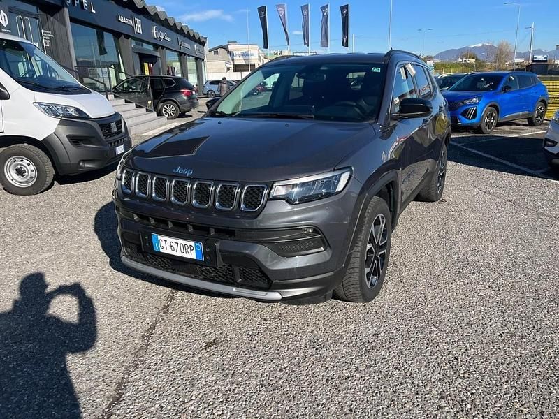 Usata Jeep Compass Limited 190 CV (139 kW) 2024 Grigio scuro SUV