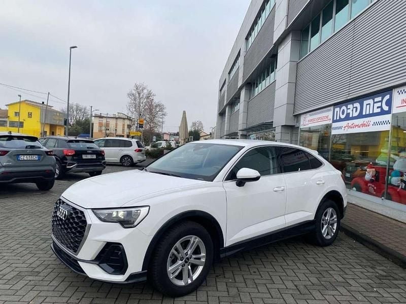Bianco Usata 2024 Audi Q3 SUV | 39.500 € (Buon prezzo) - Immagine 1/4