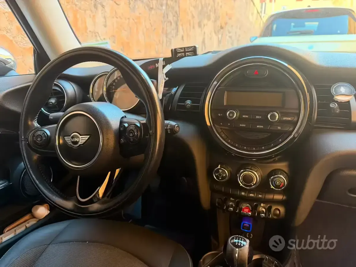 Usata Mini One D 95 CV (69 kW) 2017 Bluazzurro Utilitaria