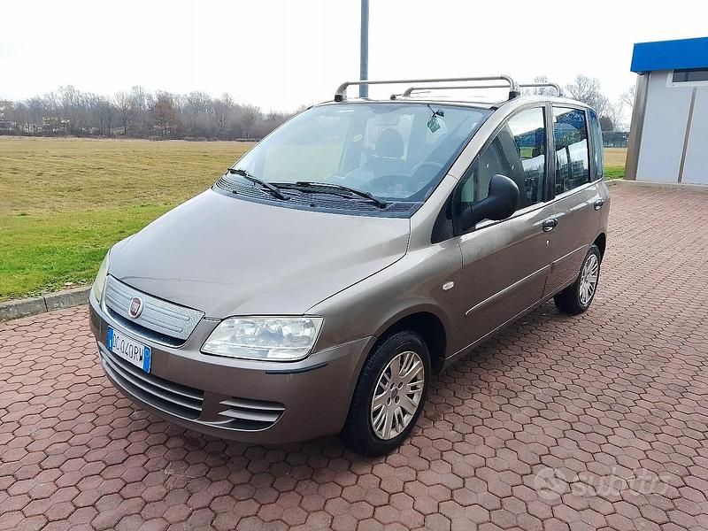 Usata Fiat Multipla Emotion 103 CV (75 kW) 2006 Grigio Monovolume