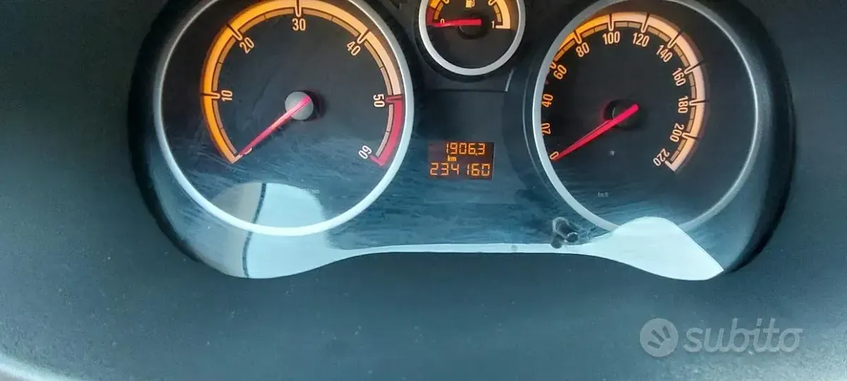 Usata Opel Corsa 80 CV (58 kW) 2012 Utilitaria