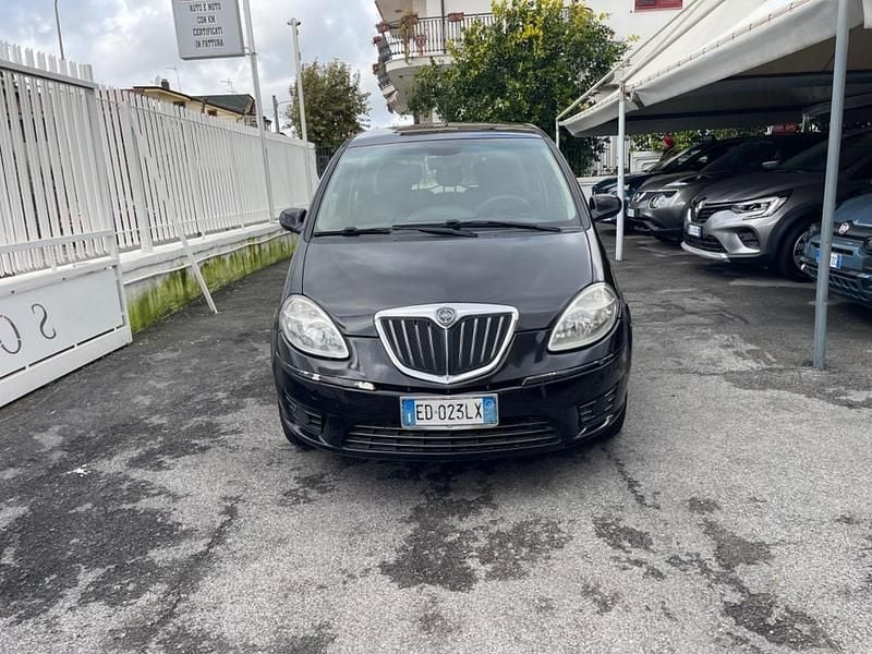 Usata Lancia Musa 77 CV (56 kW) 2010 Nero Monovolume