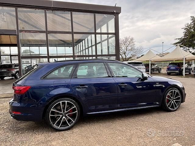 Usata Audi A4 354 CV (260 kW) 2017 Blu Station wagon