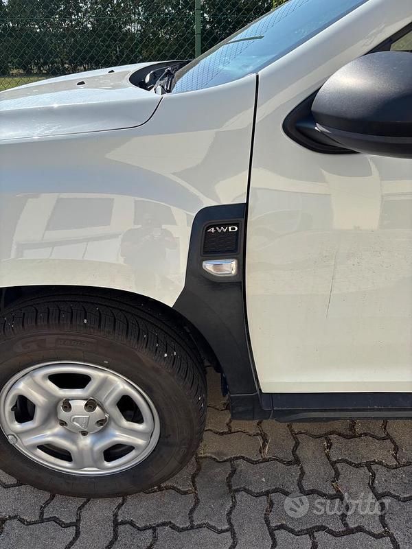 Usata Dacia Duster Essentiel 116 CV (85 kW) 2020 Bianco SUV