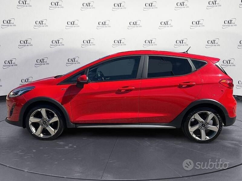 Usata Ford Fiesta Active 86 CV (63 kW) 2018 Rosso Utilitaria