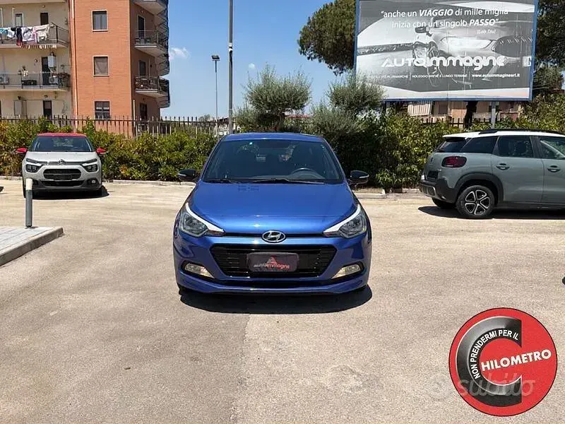 Usata Hyundai i20 Comfort 84 CV (61 kW) 2018 Bluazzurro Berlina