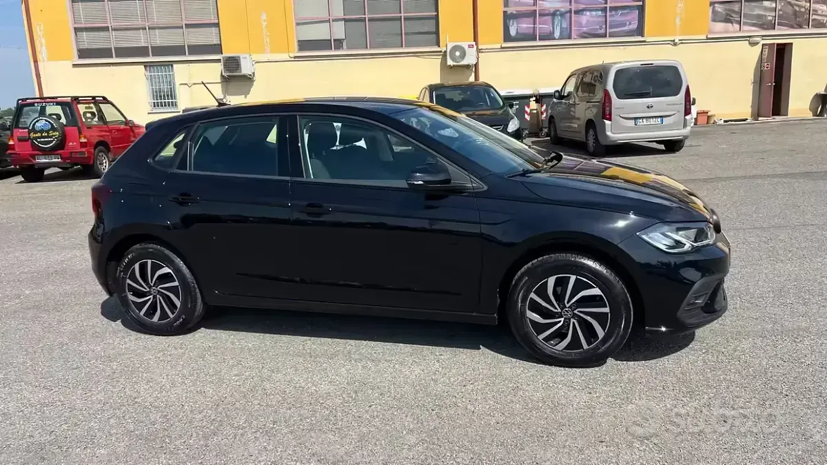 Usata VW Polo Style 95 CV (69 kW) 2024 Nero Utilitaria