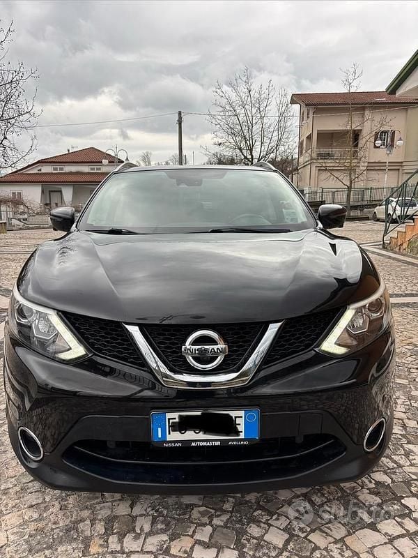Usata Nissan Qashqai Tekna 131 CV (96 kW) 2017 Nero SUV