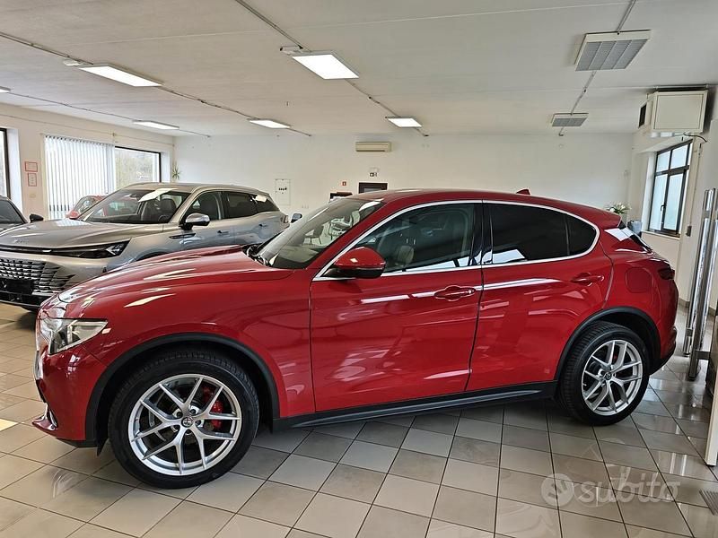 Usata Alfa Romeo Stelvio 280 CV (205 kW) 2017 Rosso SUV