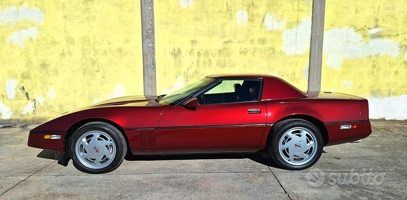 Usata Chevrolet Corvette C4 250 CV (183 kW) 1987 Rosso Cabrio