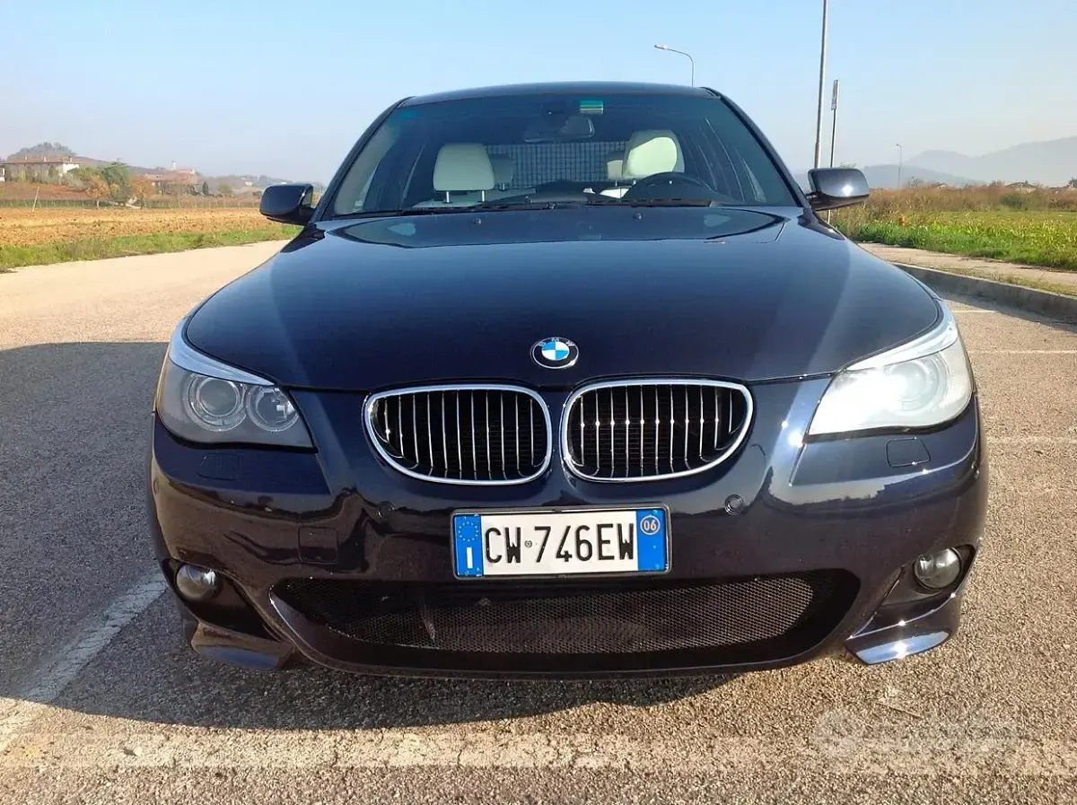 Usata BMW 530 M Sport 231 CV (169 kW) 2005 Nero Station wagon