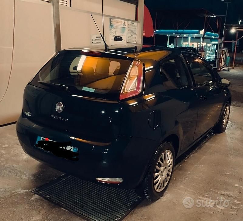 Usata Fiat Punto 2014 Blu Utilitaria