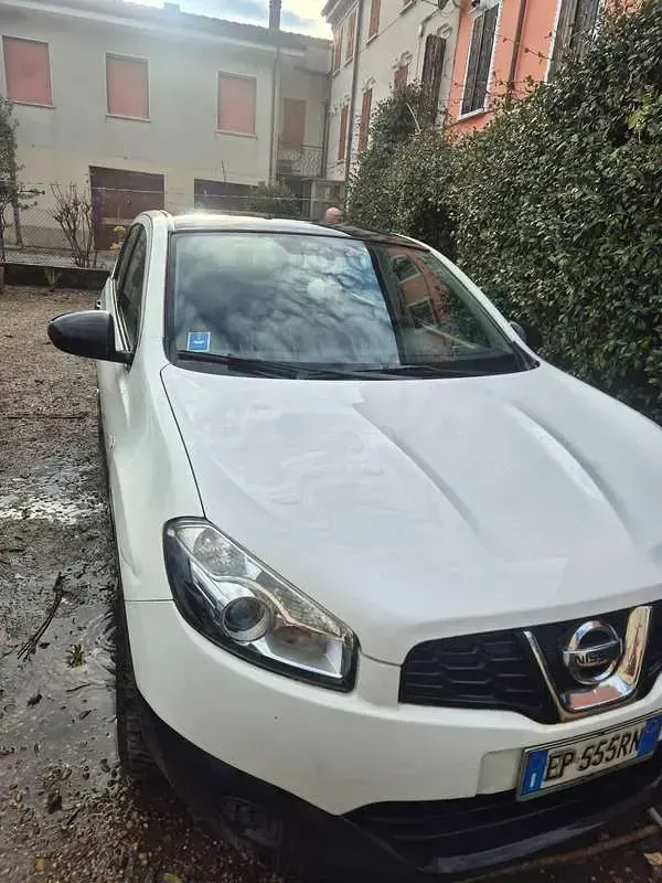 Usata Nissan Qashqai 84 CV (61 kW) 2012 Bianco SUV