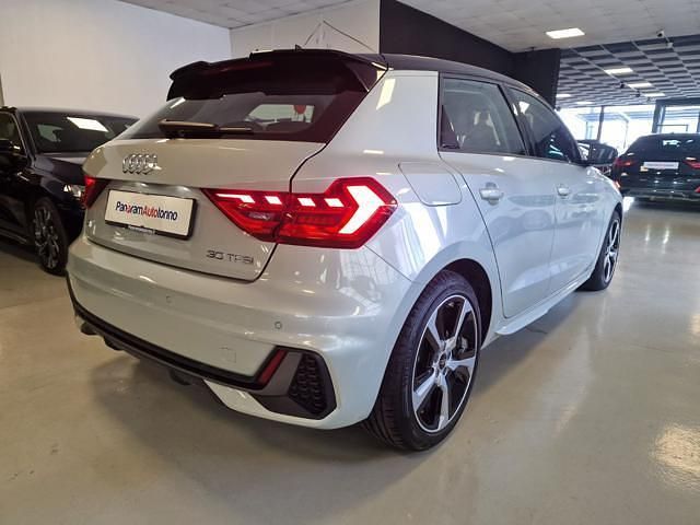 Usata Audi A1 S-Line 110 CV (80 kW) 2024 Grigio Berlina