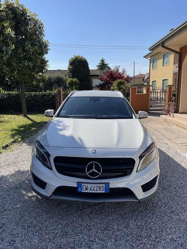 Usata Mercedes GLA220 Premium 170 CV (125 kW) 2014 SUV