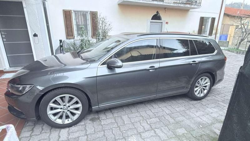 Usata VW Passat Highline 150 CV (110 kW) 2015 Grigio Station wagon