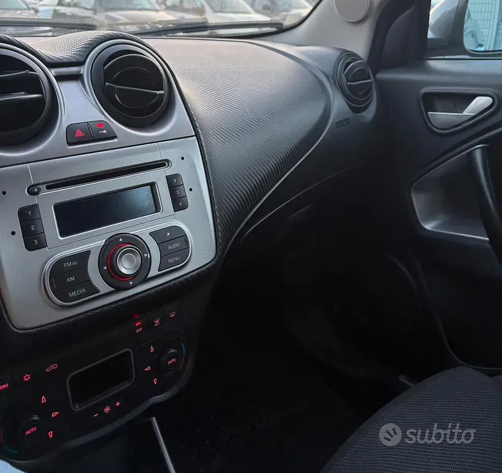 Usata Alfa Romeo MiTo 95 CV (69 kW) 2013 Grigio Utilitaria