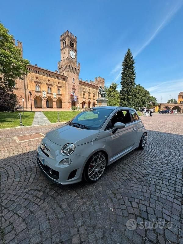 Usata Abarth 500 Custom 135 CV (99 kW) 2015 Grigio Utilitaria