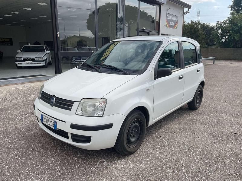 Bianco Usata 2005 Fiat Panda Dynamic Utilitaria | 1950 € (Buon prezzo) - Immagine 1/4