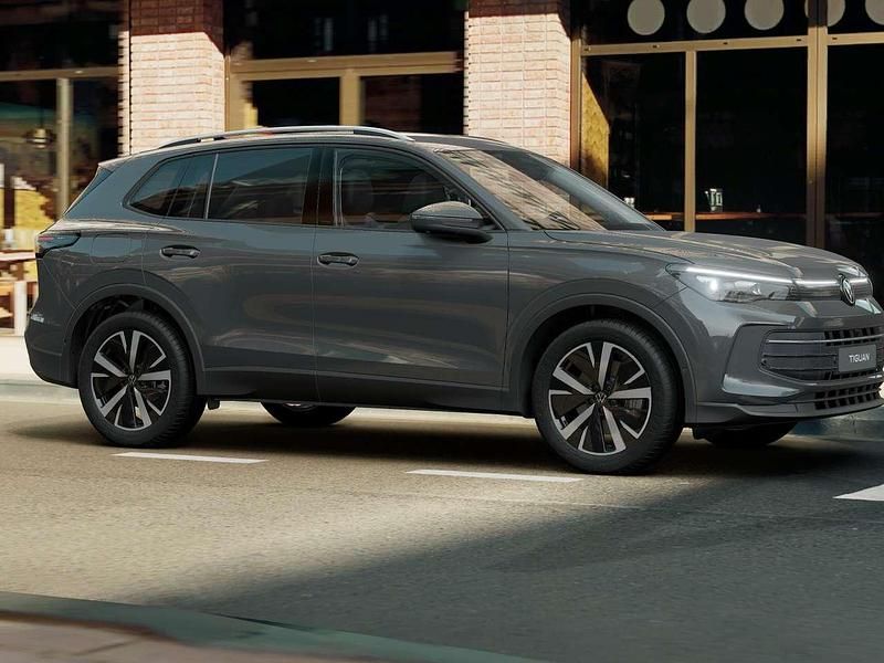 Nuova VW Tiguan Edition 150 CV (110 kW) 2026 Dolphin grey metallizzato SUV