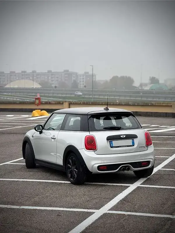 Usata Mini Cooper S Hype 192 CV (141 kW) 2018 Utilitaria