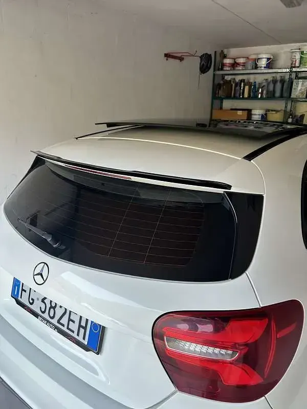 Usata Mercedes A180 Business 109 CV (80 kW) 2017 Bianco Utilitaria
